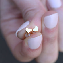 Load image into Gallery viewer, Tiny Heart Earrings