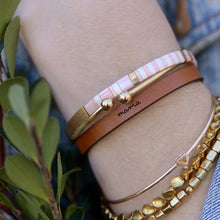 Load image into Gallery viewer, mama  Engraved Leather Bracelet